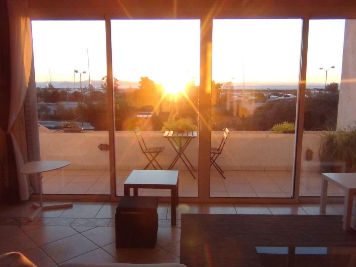 Sunset Sea View Apartment Atene Esterno foto